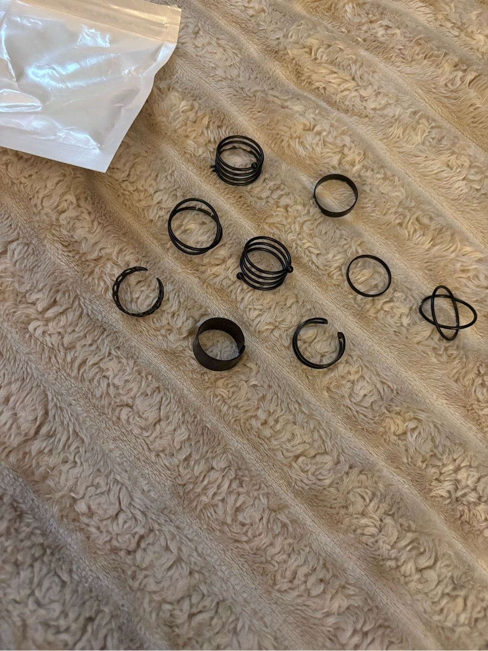 Black Mixed Stackable Ring Set for Women - Minimalist Fashion